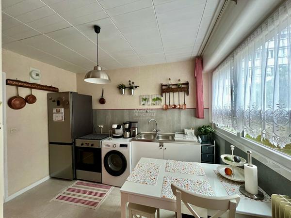 Appartement Pontoise 5 pièce(s) 101 m2 €184 500 ** - Référence 11056