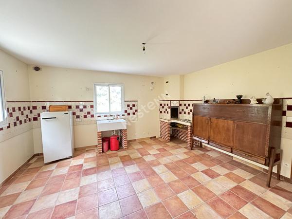 Maison à vendre Avrillé secteur Domaine de l'étang - 6 chambres - double garage, jardin