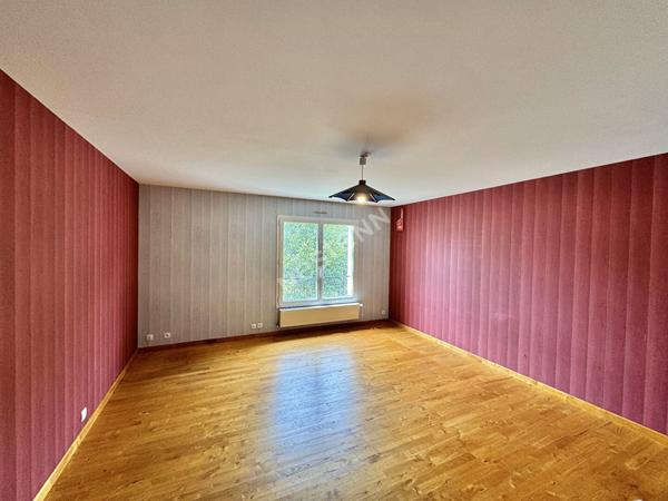 Maison à vendre Avrillé secteur Domaine de l'étang - 6 chambres - double garage, jardin