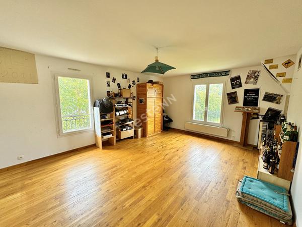 Maison à vendre Avrillé secteur Domaine de l'étang - 6 chambres - double garage, jardin