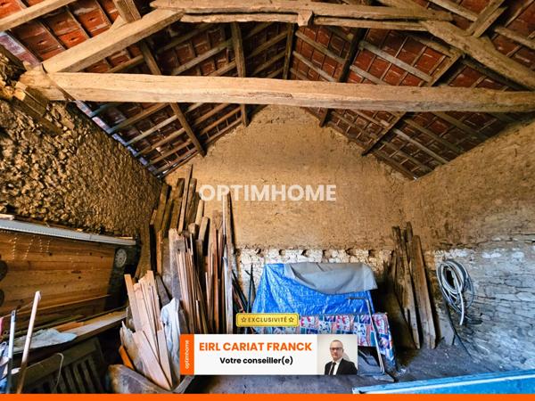 GRANGE AVEC ANCIENNE MAISON A RENOVER SUR DE 131.9 M² AVEC TERRAIN SUR 410 M² DE TERRAIN CLOS :