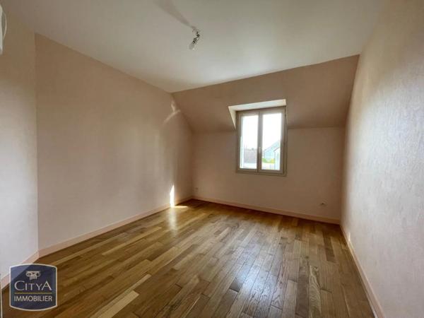 Appartement à louer 3 pièces 77m² Herbault (41190)