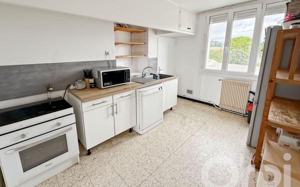 Appartement à louer    3 pièces • 75,20 m2 Donzère
