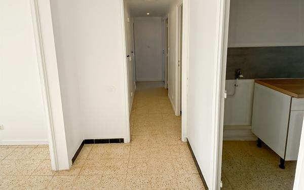 Appartement à louer    3 pièces • 75,20 m2 Donzère