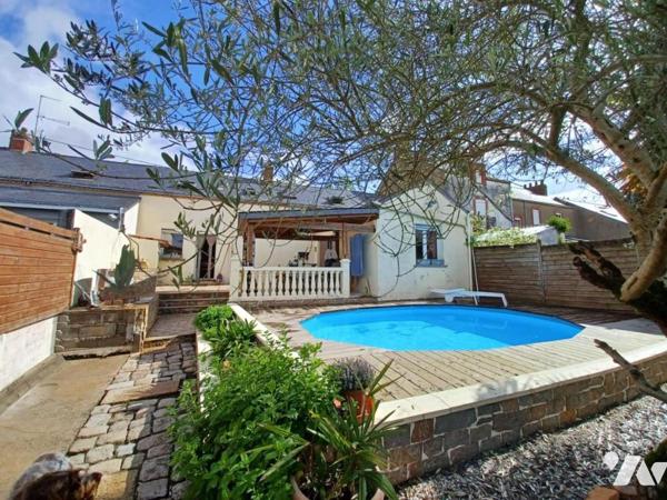 Couëron Bourg, maison en pierre rénovée, 5 ch