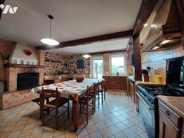 Couëron Bourg, maison en pierre rénovée, 5 ch