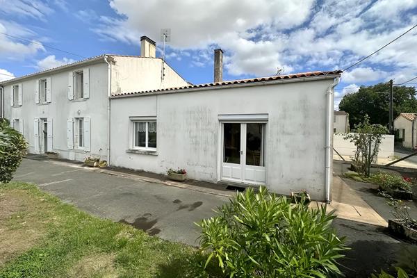 Maison 4 chambres - 168 m², Verines 17540