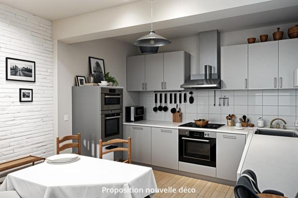 Corps de ferme en pierre, 103 m², 2 dépendances, terrain 8900m², Bellou en Houlme