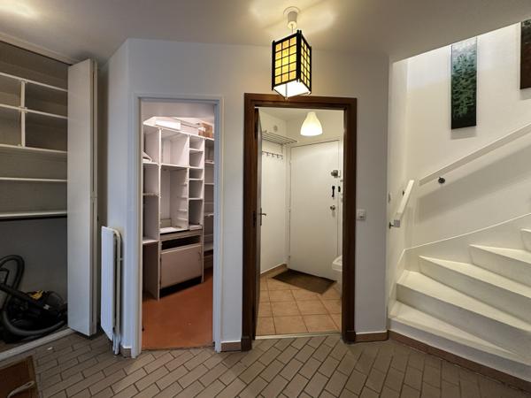 Nanterre (92000) Duplex de 5 pièces de 137,03 m² avec les deux vérandas, un double garage, un jardinet et un sous-sol total