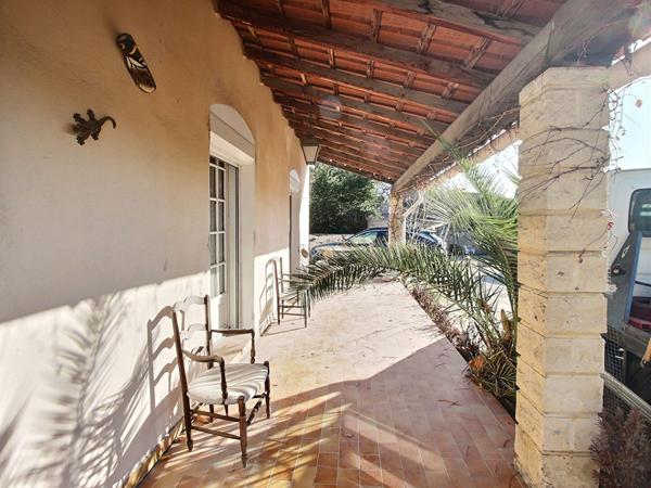 2 maisons d'habitations sur une terrain de 870 m2, divisible en 2 habitations distinctes.