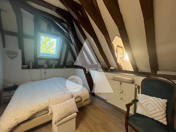 Maison 11 pièces 242 m2