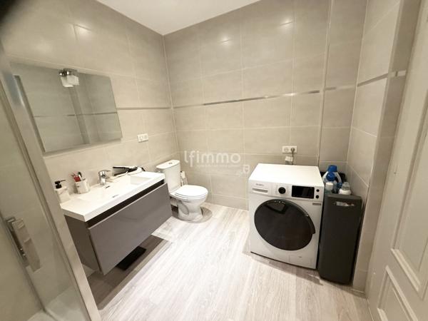 Vends à Boulay, immeuble avec magasin + appart. neuf 100m2