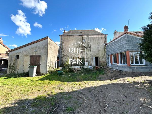 79200 PARTHENAY Maison à fort potentiel au coeur de Parthenay