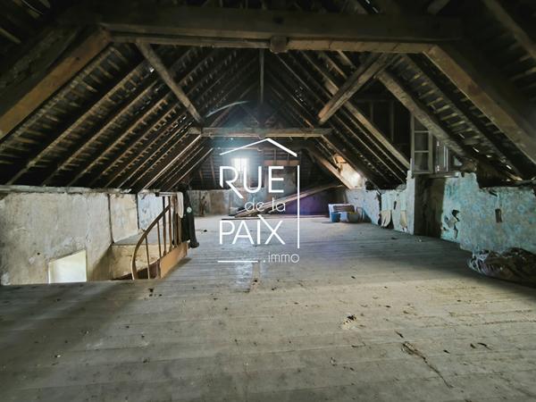 79200 PARTHENAY Maison à fort potentiel au coeur de Parthenay