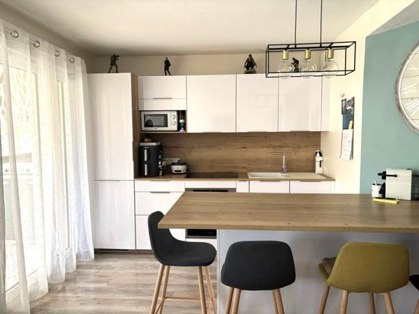 Parking + appartement