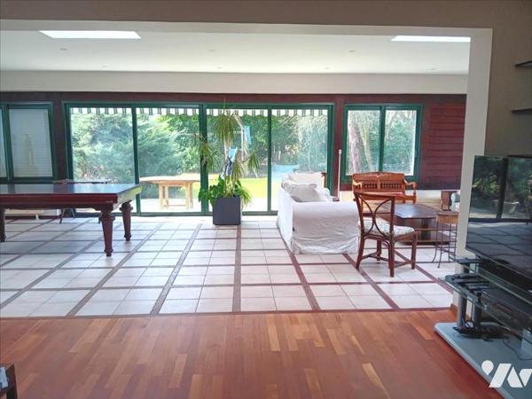 LE CHAPITRE MAISON FAMILIALE DE 226 m²