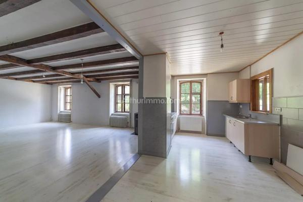 Vente                                                      Appartement
                        
                     6 pièces                      175 m2                     à Les Gras