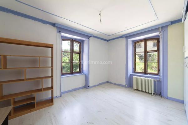 Vente                                                      Appartement
                        
                     6 pièces                      175 m2                     à Les Gras