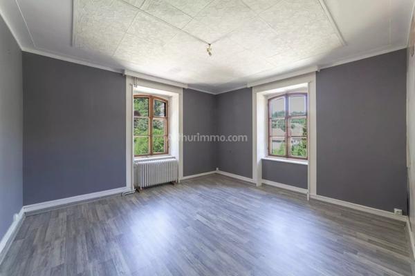 Vente                                                      Appartement
                        
                     6 pièces                      175 m2                     à Les Gras