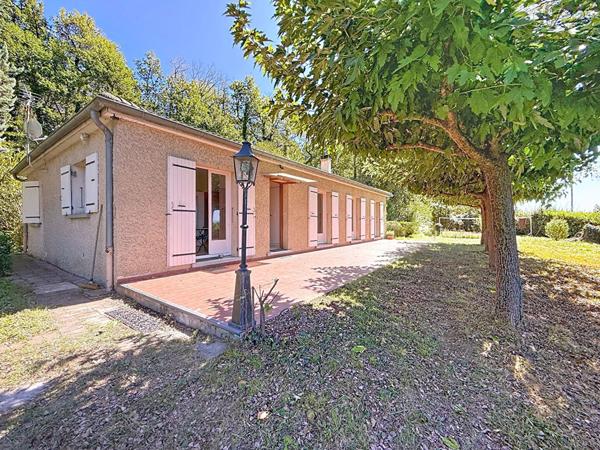EXCLUSIVITE MONTVENDRE Maison de 127 m² plain pied 4 chambres sur parcelle de 6 100 m²