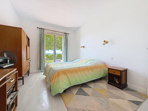 EXCLUSIVITE MONTVENDRE Maison de 127 m² plain pied 4 chambres sur parcelle de 6 100 m²
