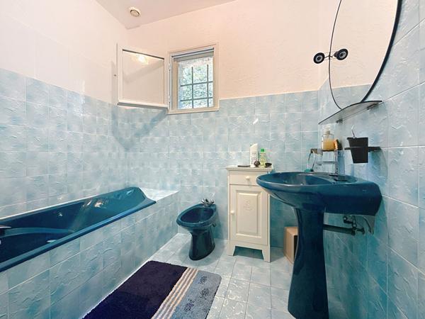 EXCLUSIVITE MONTVENDRE Maison de 127 m² plain pied 4 chambres sur parcelle de 6 100 m²