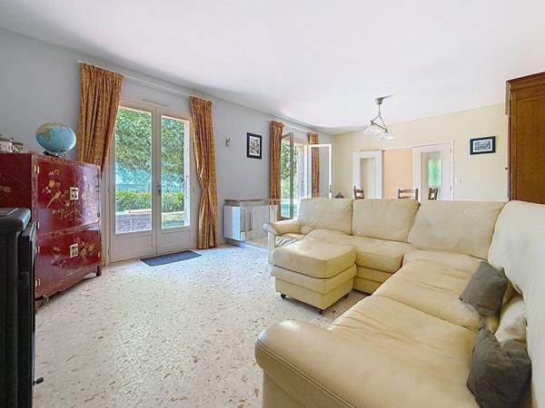 EXCLUSIVITE MONTVENDRE Maison de 127 m² plain pied 4 chambres sur parcelle de 6 100 m²