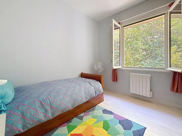 EXCLUSIVITE MONTVENDRE Maison de 127 m² plain pied 4 chambres sur parcelle de 6 100 m²