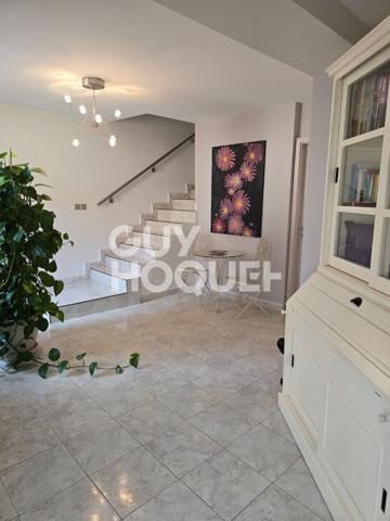 Maison OEUTRANGE 6 pièce(s) 168.94 m2