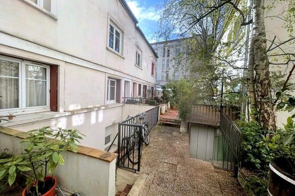 Paris 15e – Saint-Lambert  – Appartement style Maisonnette avec terrasse privée