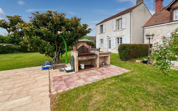 Maison à vendre    7 pièces •  Baule