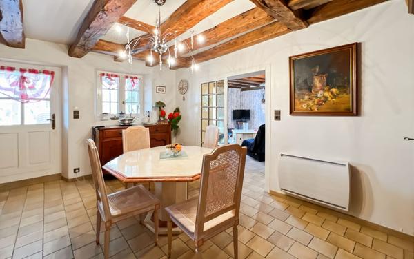 Maison à vendre    7 pièces •  Baule