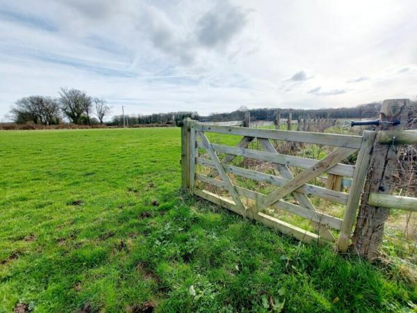 MAISON 3 CHAMBRES + DEPENDANCES - 53100 MAYENNE Réf. 53053 | 199 000 €