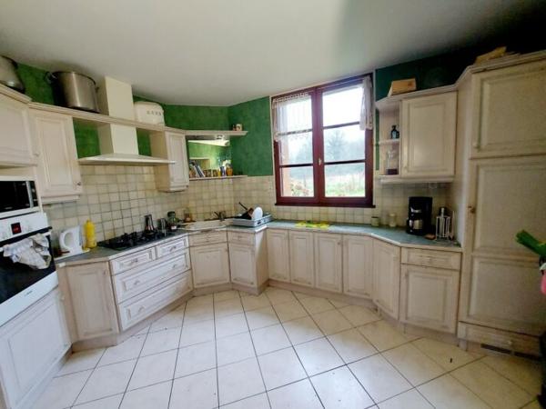 MAISON 3 CHAMBRES + DEPENDANCES - 53100 MAYENNE Réf. 53053 | 199 000 €