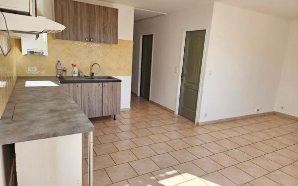Appartement à louer    3 pièces •  Cadenet
