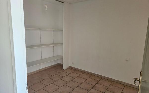 Appartement à louer    3 pièces •  Cadenet