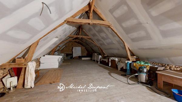 Ici, chaque pierre murmure le passé… et accueille votre avenir.