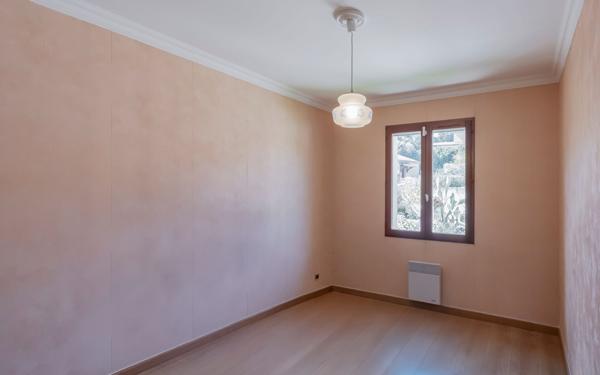 Maison à vendre    3 pièces • 73,51 m2 Sanary-sur-Mer