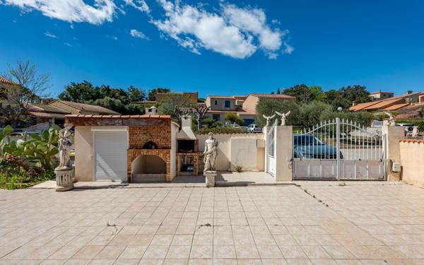 Maison à vendre    3 pièces • 73,51 m2 Sanary-sur-Mer