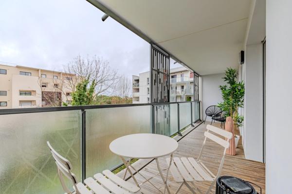 Appartement à louer 2 pièces BORDEAUX (33), balcon et parking