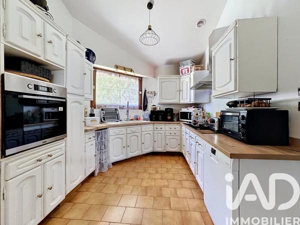 Maison à vendre 6 pièces 152 m² Roullet-Saint-Estèphe