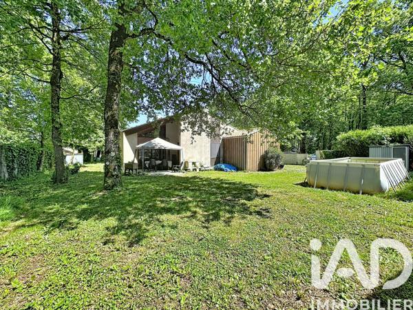 Maison à vendre 6 pièces 152 m² Roullet-Saint-Estèphe