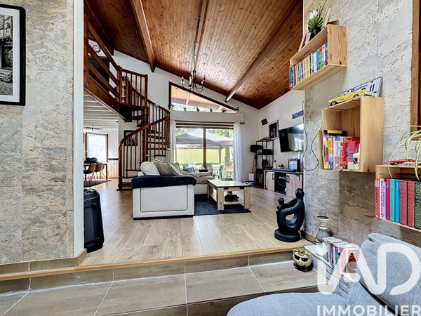 Maison à vendre 6 pièces 152 m² Roullet-Saint-Estèphe