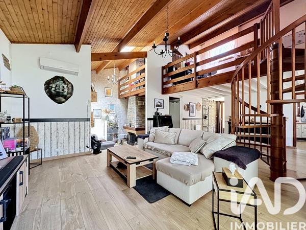 Maison à vendre 6 pièces 152 m² Roullet-Saint-Estèphe