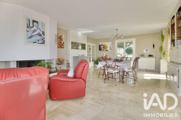 Maison (prestige) à vendre 9 pièces 220 m² Carnoux-en-Provence