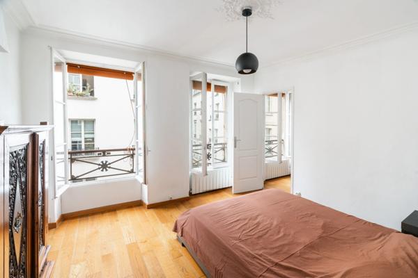 PARIS (75004) - CHARMANT T2 - 48m2 CARREZ - À RÉNOVER - TRÈS LUMINEUX - ADRESSE D'EXCEPTION DANS LE MARAIS