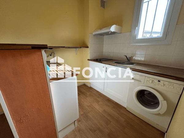 Location Studio 24.8 m² - 8 RUE JEAN DE LA FONTAINE Albi 81000