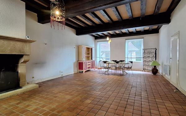 Maison à vendre    5 pièces • 264 m2 Montluçon