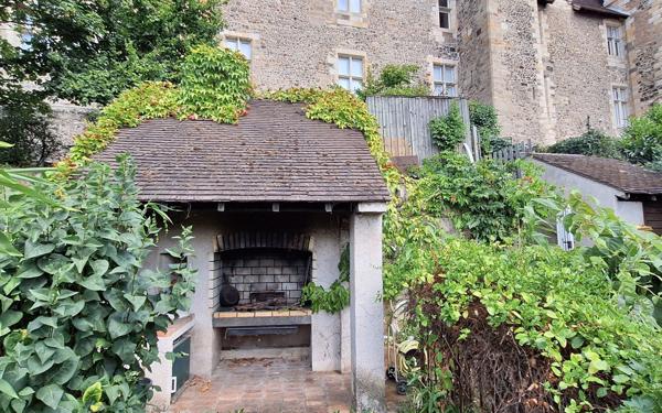 Maison à vendre    5 pièces • 264 m2 Montluçon