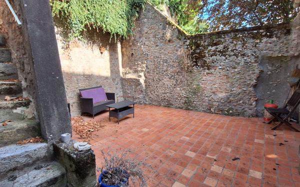 Maison à vendre    5 pièces • 264 m2 Montluçon